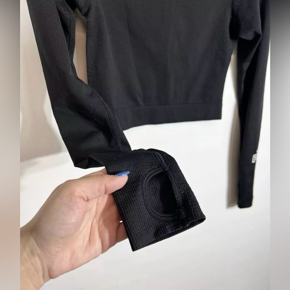 PINK Women's Black Long Sleeve Crop Top - Picture 3 of 4